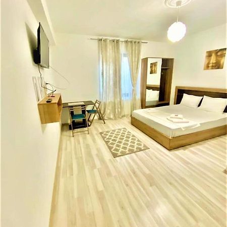 Ipsilanti House Aparthotel Iasi Esterno foto